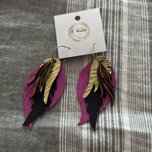 3 Peas earings. New and never worn.